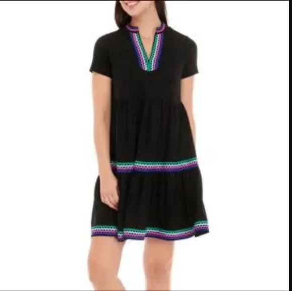 Crown & Ivy Black Short Sleeve Tiered Dress - Picture 9 of 9